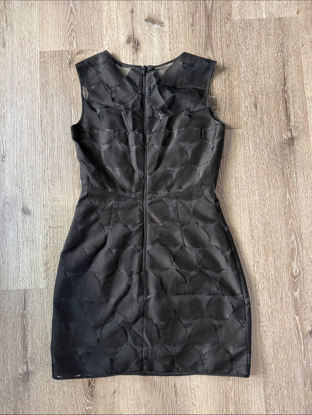 Milly of New York black geometric overlay, size 6 - Picture 2 of 4